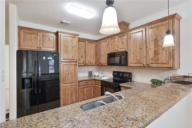 3802 Blackhawk Lane, College Station, TX 77845