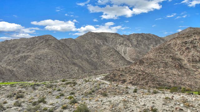 49055 Calle Flora, La Quinta, CA 92253