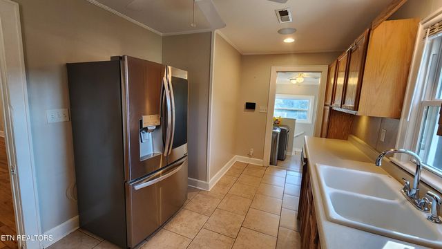 3906 Holston Hills Rd, Knoxville, TN 37914