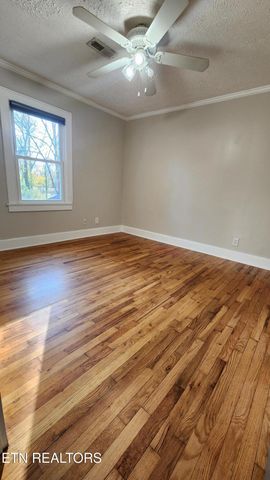 3906 Holston Hills Rd, Knoxville, TN 37914