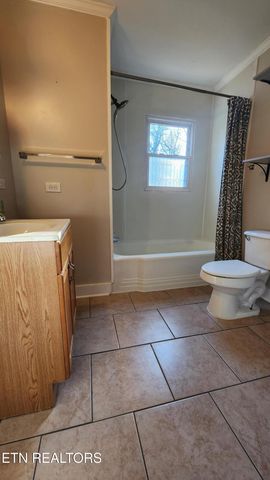 3906 Holston Hills Rd, Knoxville, TN 37914