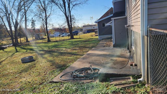 3906 Holston Hills Rd, Knoxville, TN 37914