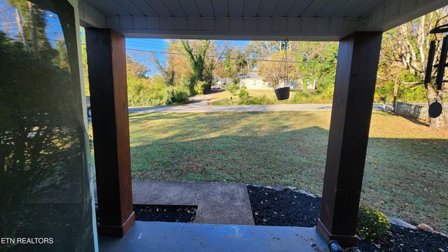 3906 Holston Hills Rd, Knoxville, TN 37914