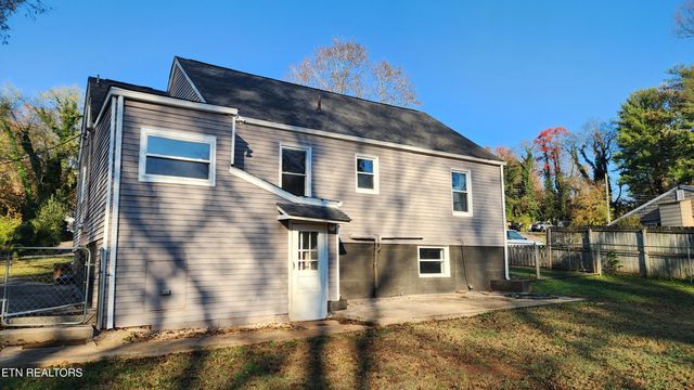 3906 Holston Hills Rd, Knoxville, TN 37914
