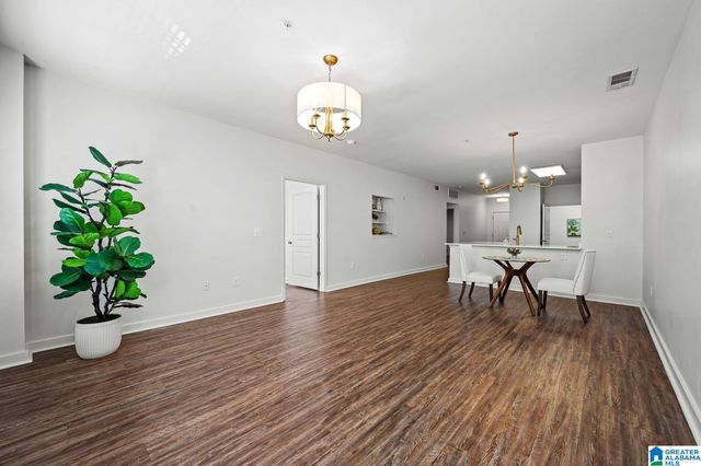 401 20th St S Apt 302, Birmingham, AL 35233