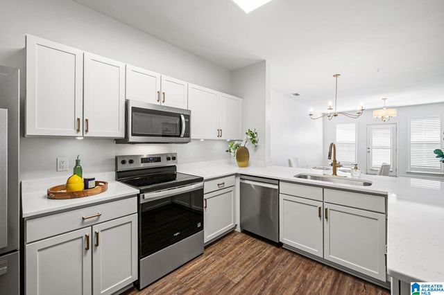 401 20th St S Apt 302, Birmingham, AL 35233