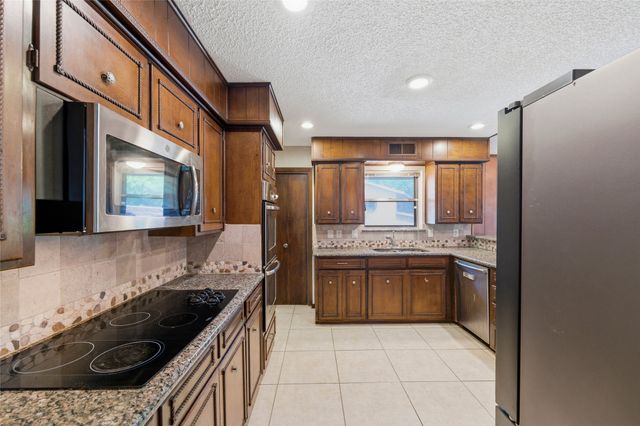 3405 Country Club Road, Pantego, TX 76013