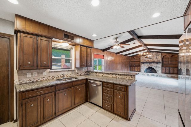 3405 Country Club Road, Pantego, TX 76013