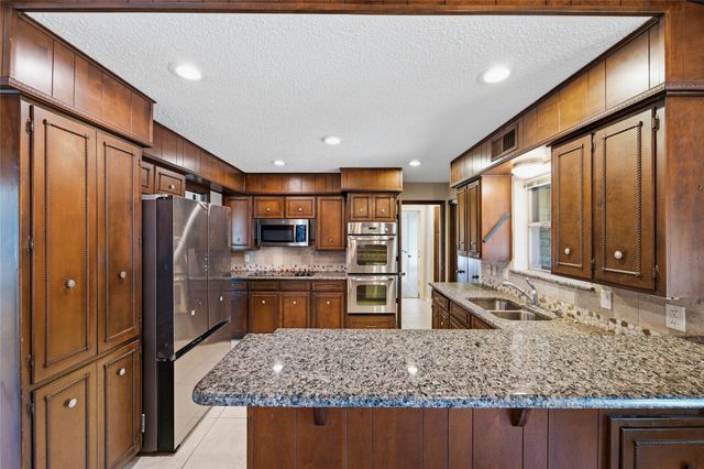 3405 Country Club Road, Pantego, TX 76013