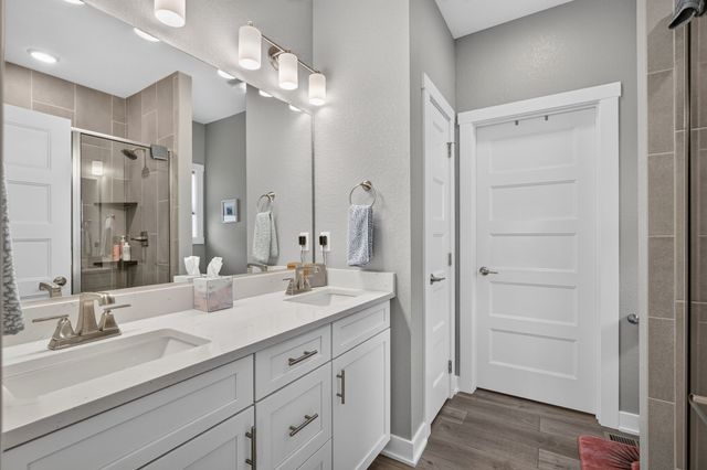 9639 Watermeadow Circle, Johnston, IA 50131
