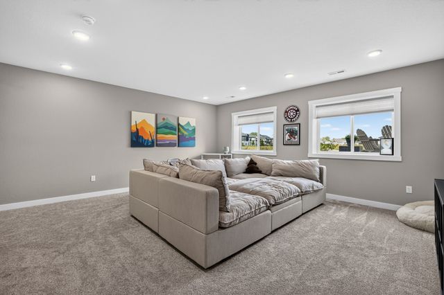 9639 Watermeadow Circle, Johnston, IA 50131