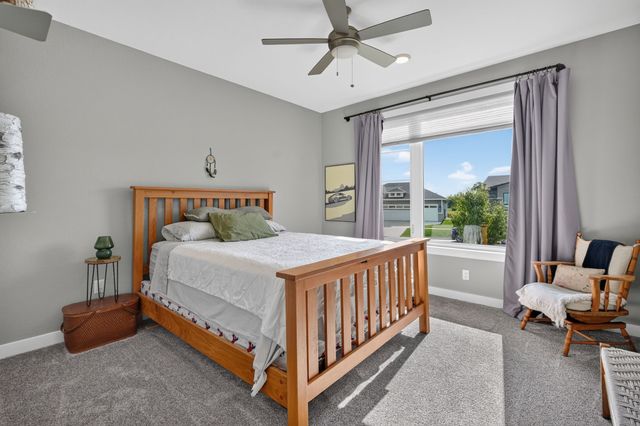 9639 Watermeadow Circle, Johnston, IA 50131
