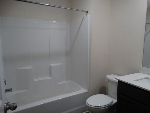 4053 Cody Dr, La Vergne, TN 37086
