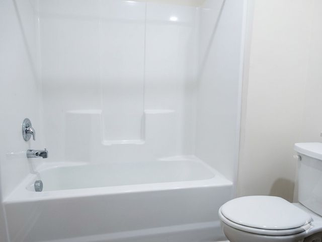 4053 Cody Dr, La Vergne, TN 37086
