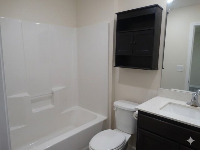 4053 Cody Dr, La Vergne, TN 37086