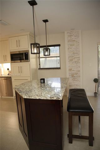 9828 NW 2nd St, Plantation, FL 33324