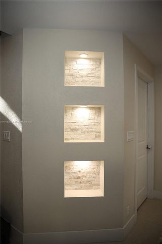 9828 NW 2nd St, Plantation, FL 33324