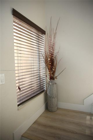 9828 NW 2nd St, Plantation, FL 33324