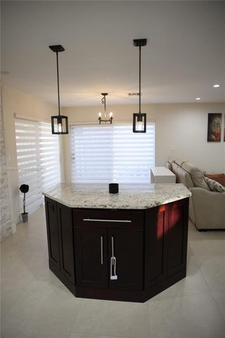 9828 NW 2nd St, Plantation, FL 33324