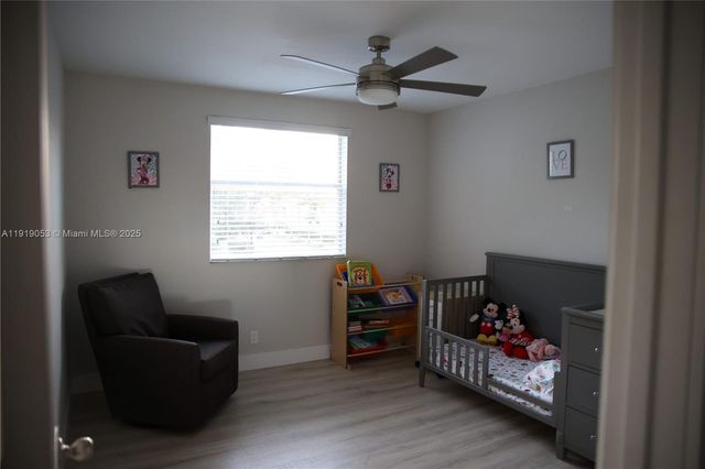 9828 NW 2nd St, Plantation, FL 33324