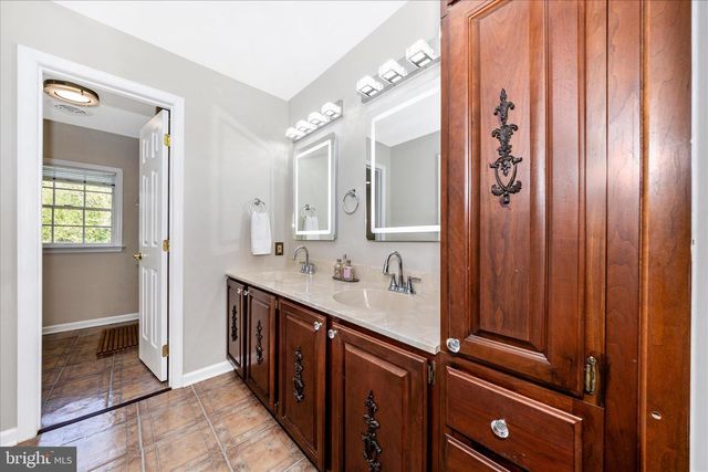6104 EDMONT DR, Frederick, MD 21704
