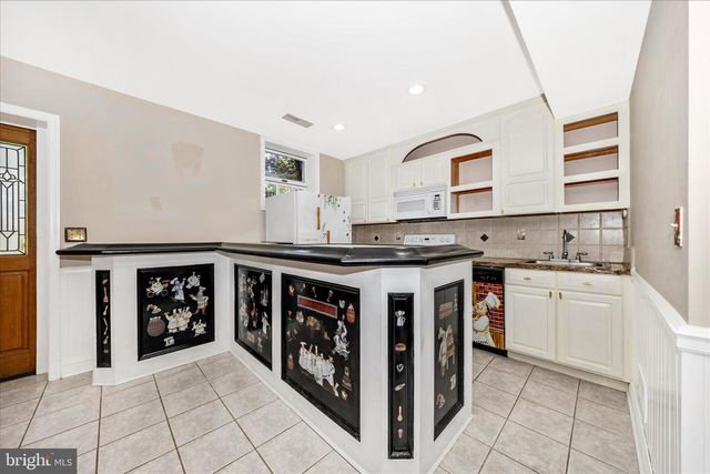 6104 EDMONT DR, Frederick, MD 21704