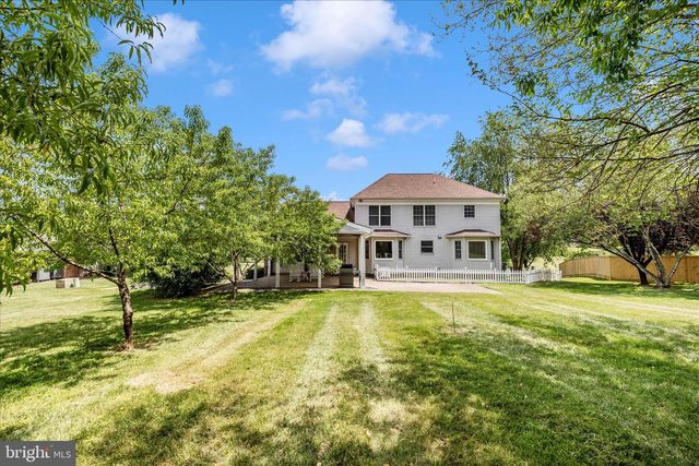 6104 EDMONT DR, Frederick, MD 21704