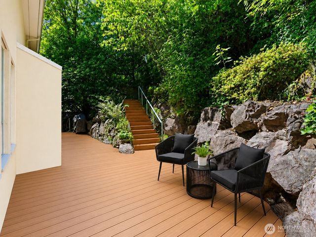 7432 E Mercer Wy, Mercer Island, WA 98040