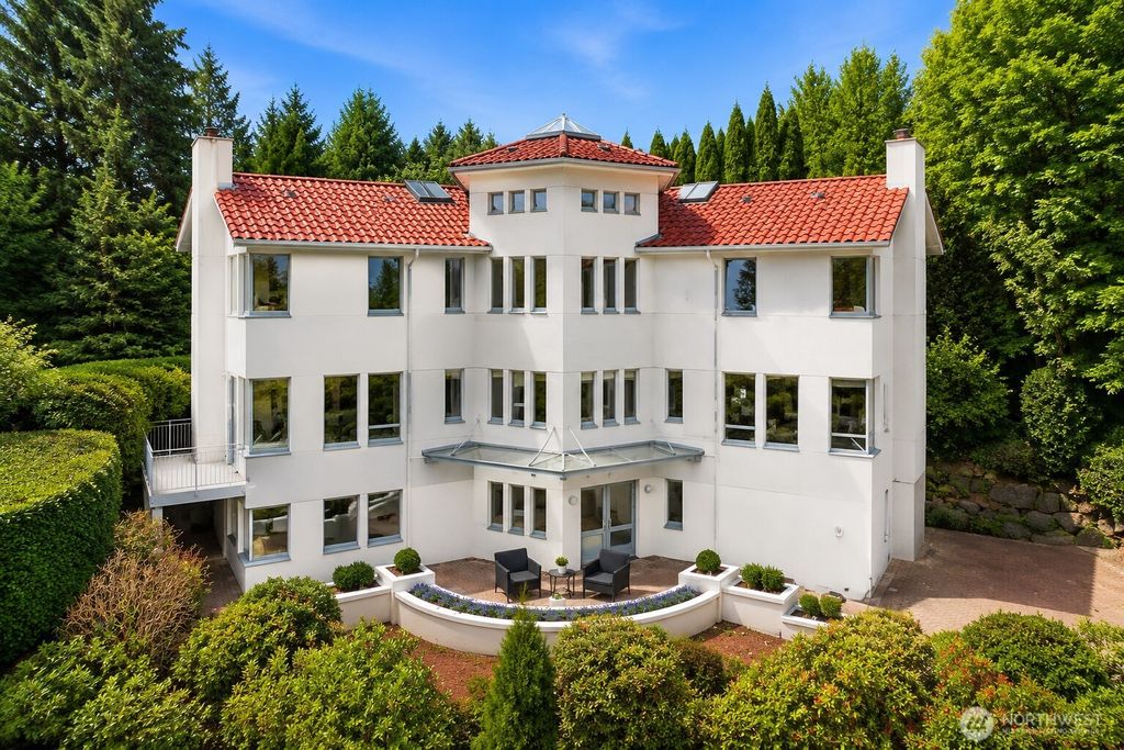 7432 E Mercer Wy, Mercer Island, WA 98040