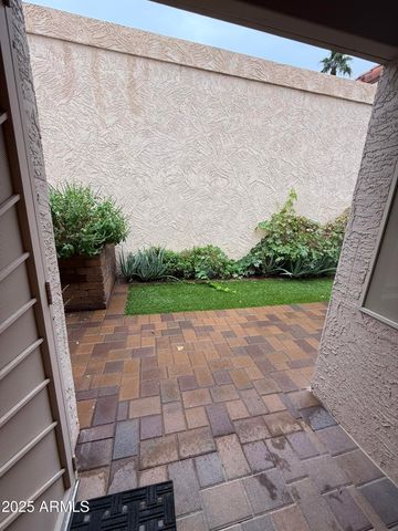 10854 E YUCCA Street, Scottsdale, AZ 85259