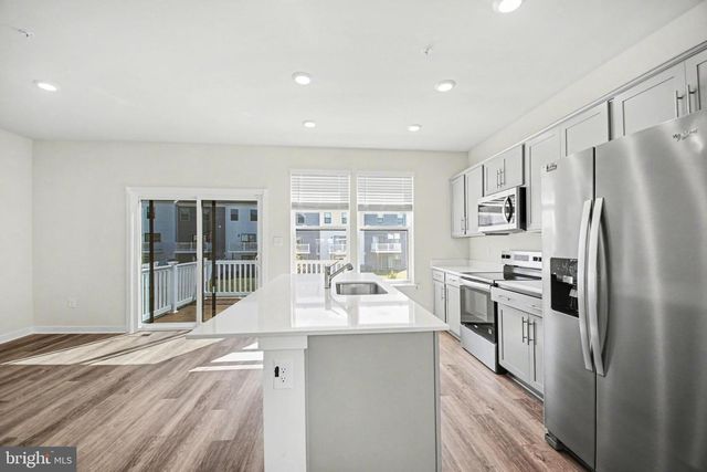 548 SWIFT HERON AVE, La Plata, MD 20646