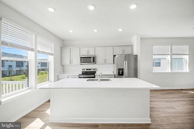 548 SWIFT HERON AVE, La Plata, MD 20646