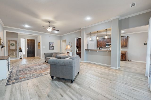 312 Nutmeg, Burleson, TX 76028
