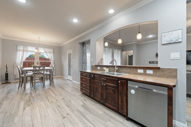 312 Nutmeg, Burleson, TX 76028