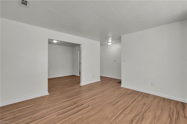 370 Pear Ridge CIR, Newport News, VA 23602