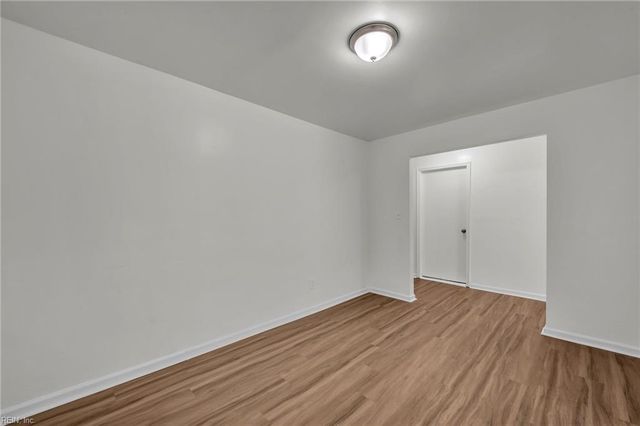 370 Pear Ridge CIR, Newport News, VA 23602