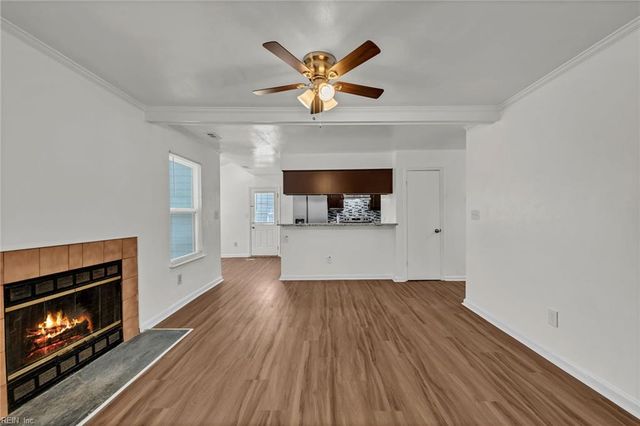 370 Pear Ridge CIR, Newport News, VA 23602
