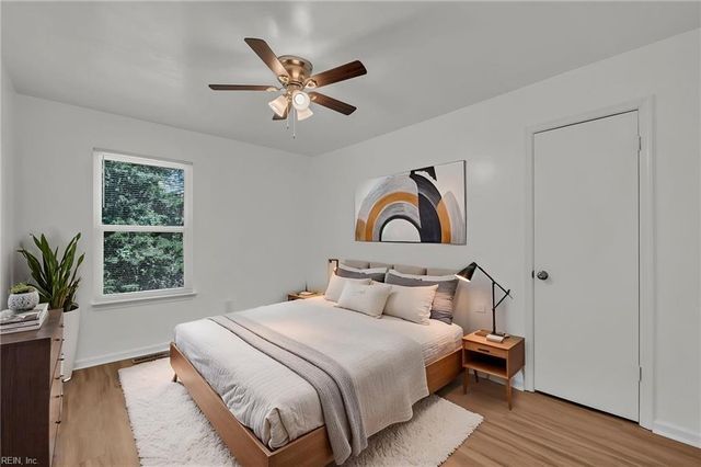 370 Pear Ridge CIR, Newport News, VA 23602