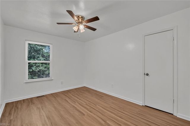370 Pear Ridge CIR, Newport News, VA 23602