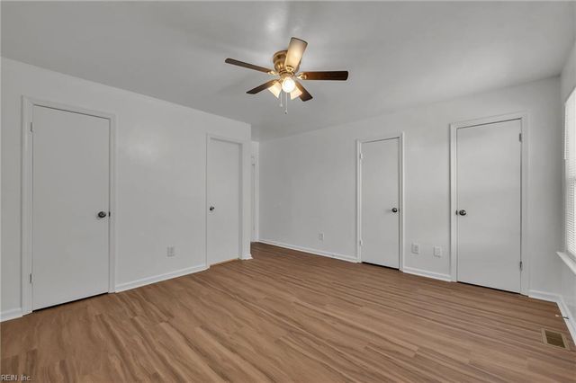 370 Pear Ridge CIR, Newport News, VA 23602