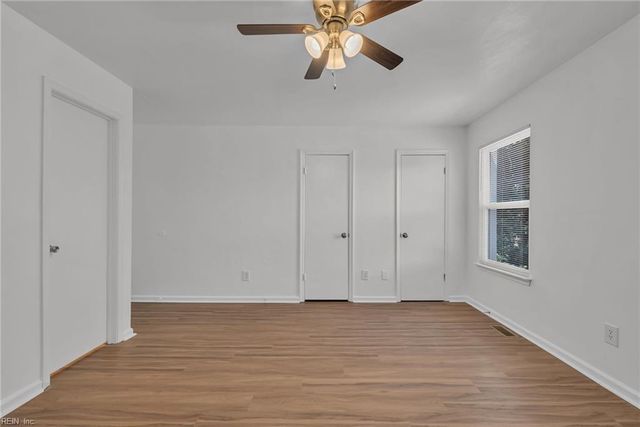 370 Pear Ridge CIR, Newport News, VA 23602
