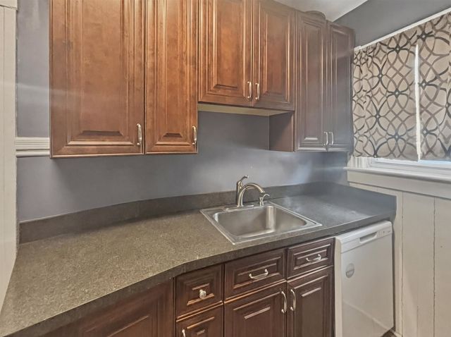 646 Maple Street, Manchester, NH 03104