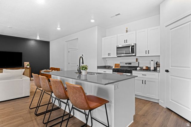 1610 S RIPPLE ROCK DR, Washington, UT 84780