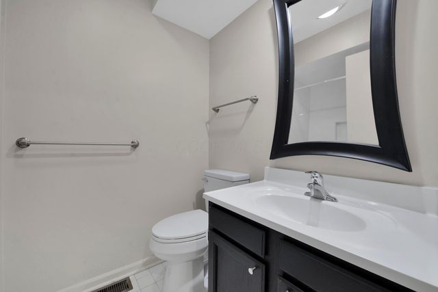 1627 Coppertree Road, Columbus, OH 43232