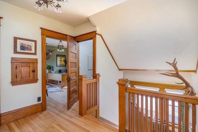 823 WASHINGTON AVENUE, Oshkosh, WI 54901