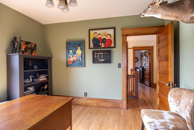 823 WASHINGTON AVENUE, Oshkosh, WI 54901