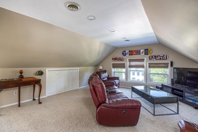 823 WASHINGTON AVENUE, Oshkosh, WI 54901