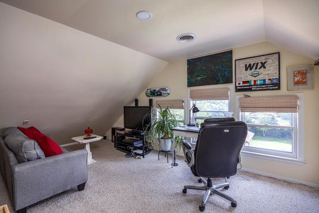 823 WASHINGTON AVENUE, Oshkosh, WI 54901
