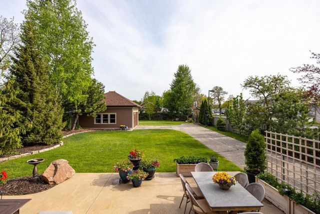 823 WASHINGTON AVENUE, Oshkosh, WI 54901