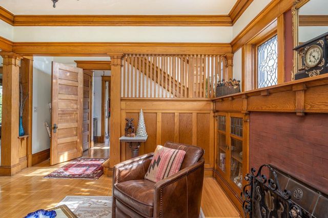 823 WASHINGTON AVENUE, Oshkosh, WI 54901